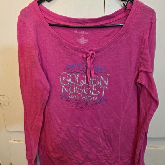 Sparkle & Style: Golden Nugget Las Vegas Long-Sleeve Top, Size M - Picture 3 of 4